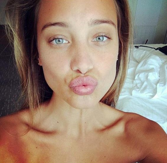 Hannah Davis leaked selfie