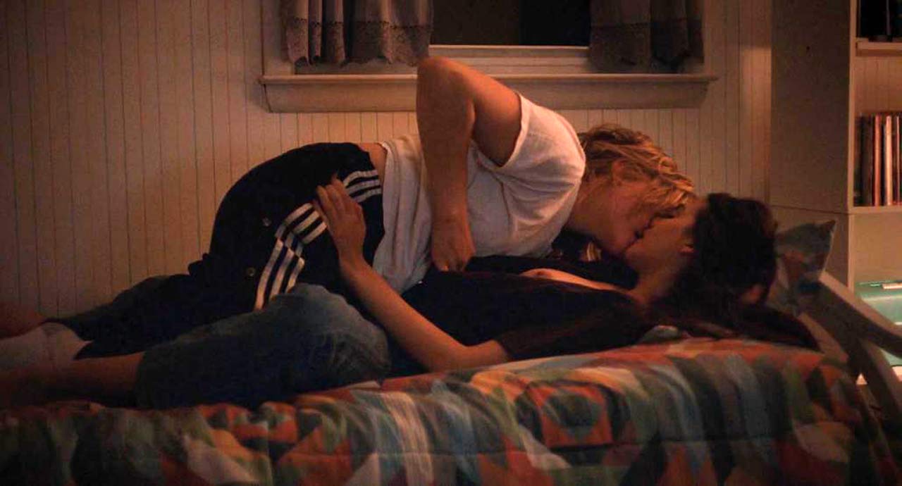 Chloe Grace Moretz Sex And Lesbian Scenes Scandal Planet