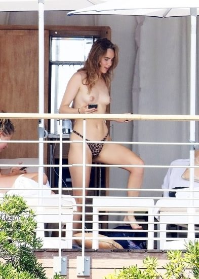 Suki Waterhouse Nude LEAKED Pics & Topless Masturbation Porn 448