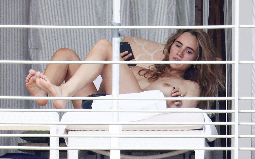 Suki Waterhouse Nude LEAKED Pics & Topless Masturbation Porn 59