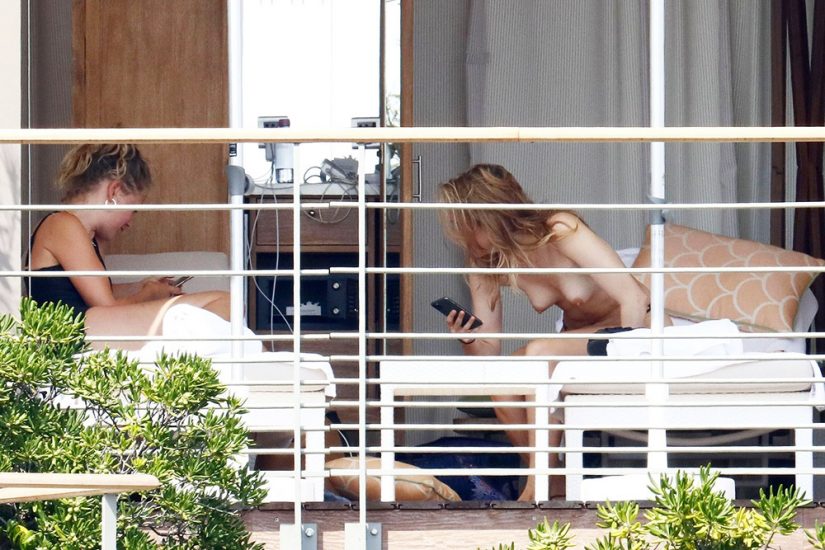 Suki Waterhouse Nude LEAKED Pics & Topless Masturbation Porn 60