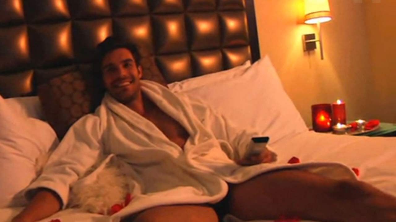 1280px x 718px - Alyssa Milano Sex Tape With Peter Porte Leaked - Scandal Planet
