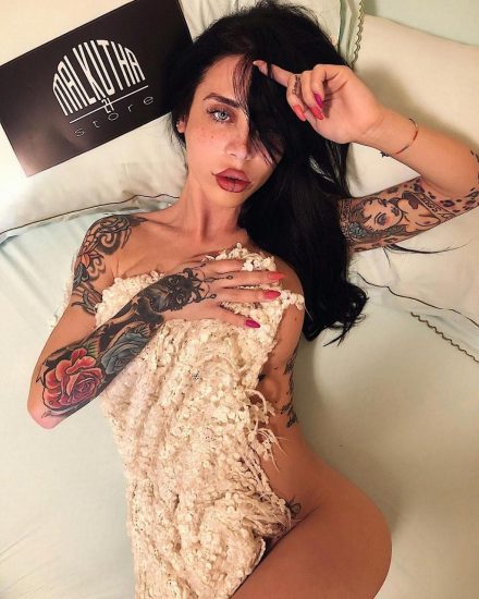 Alexis Mucci Nude Looks Like A Sex Robot Scandal Planet