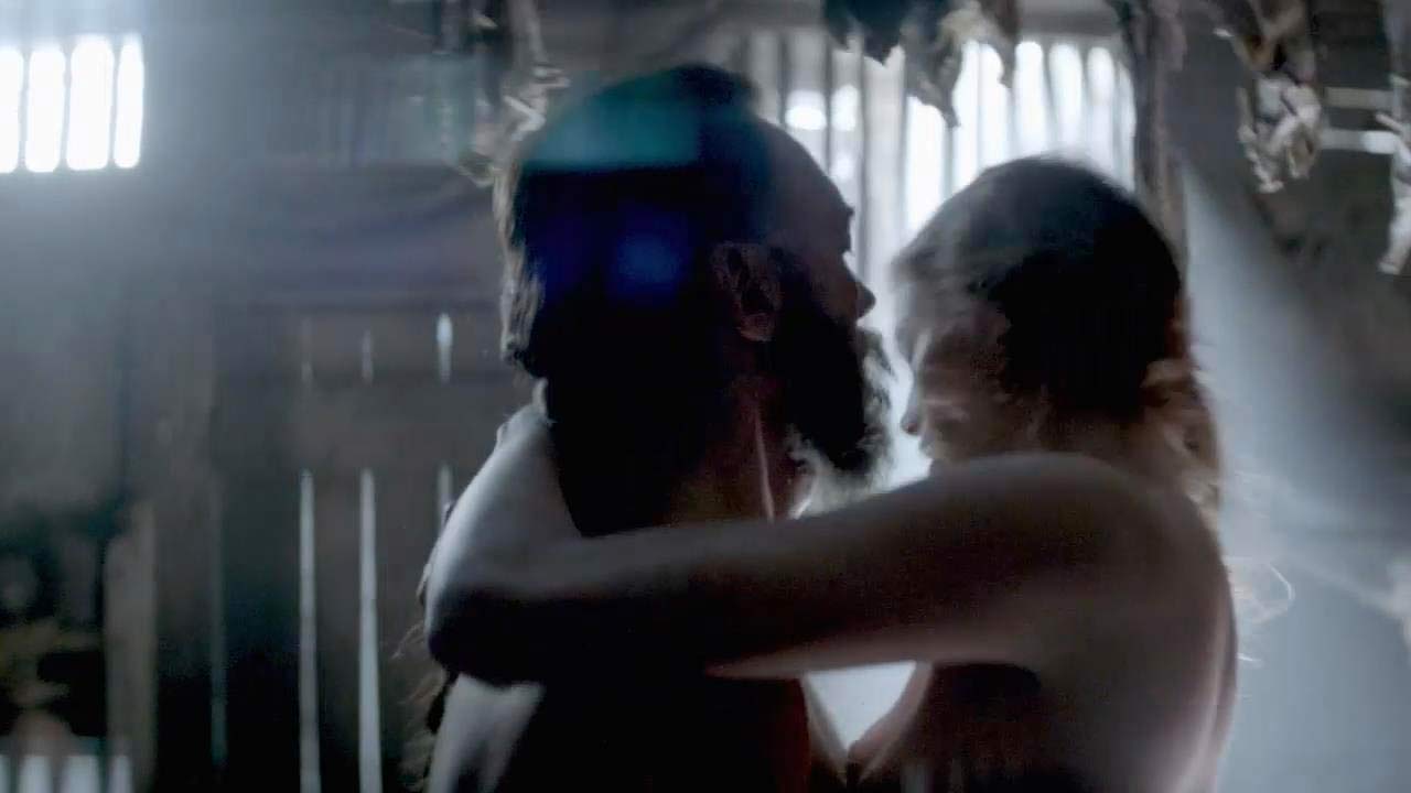 Alyssa Sutherland Sex Scene From Vikings Scandal Planet 