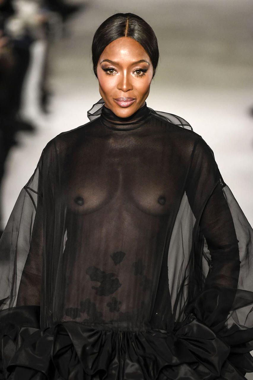Naomi Campbell Nude LEAKED Pics & Topless Sexy Images Collec