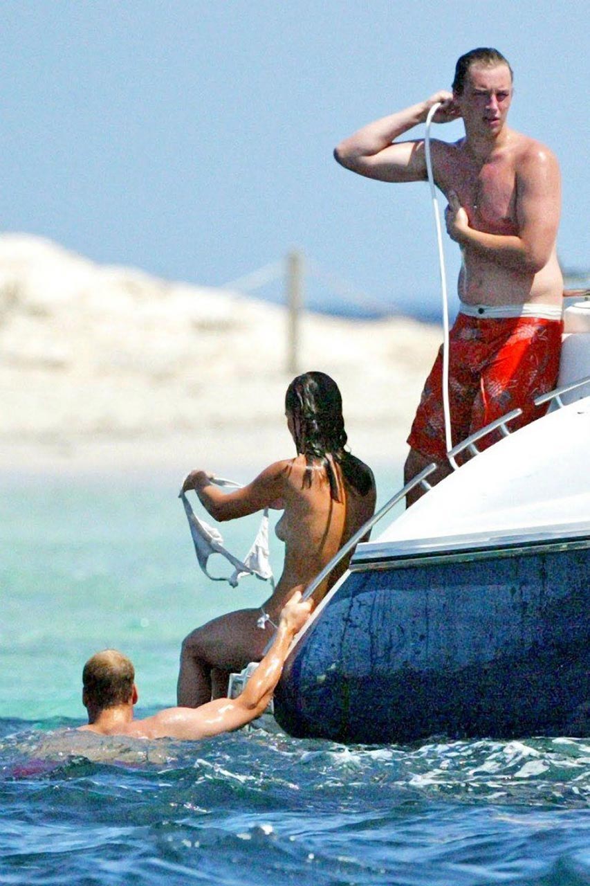 Pippa Middleton Nude And Bikini Pics From Caribbean Islands Scandal Planet