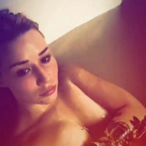 Iggy Azalea covered boobs in bath