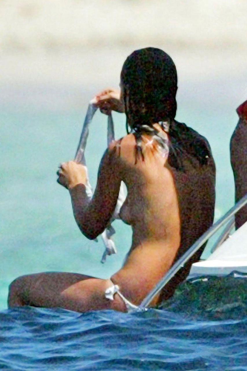 Pippa Middleton Nude Bikini Pics From Caribbean Islands Scandal Planet