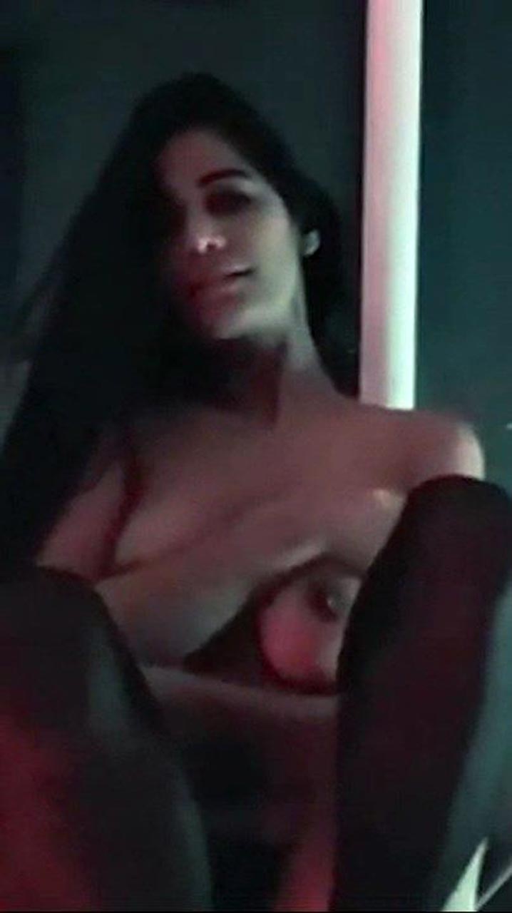 Poonam Pandey Nude Photos Leaked 