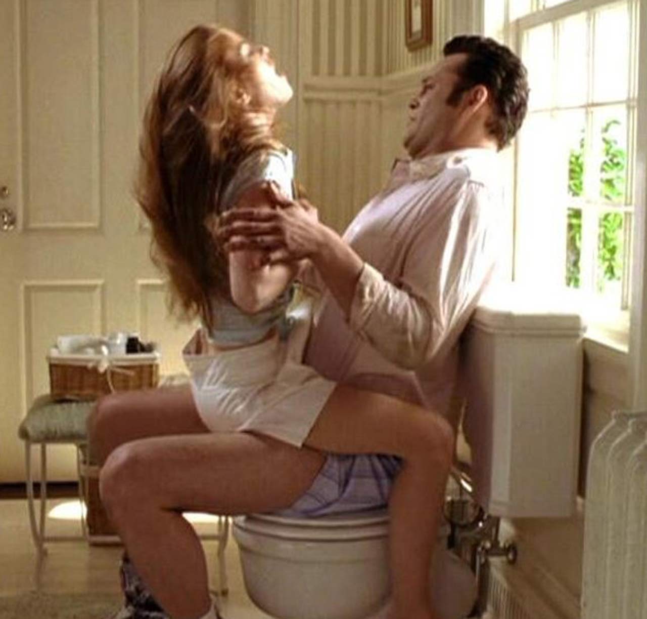 Nude Isla Fisher