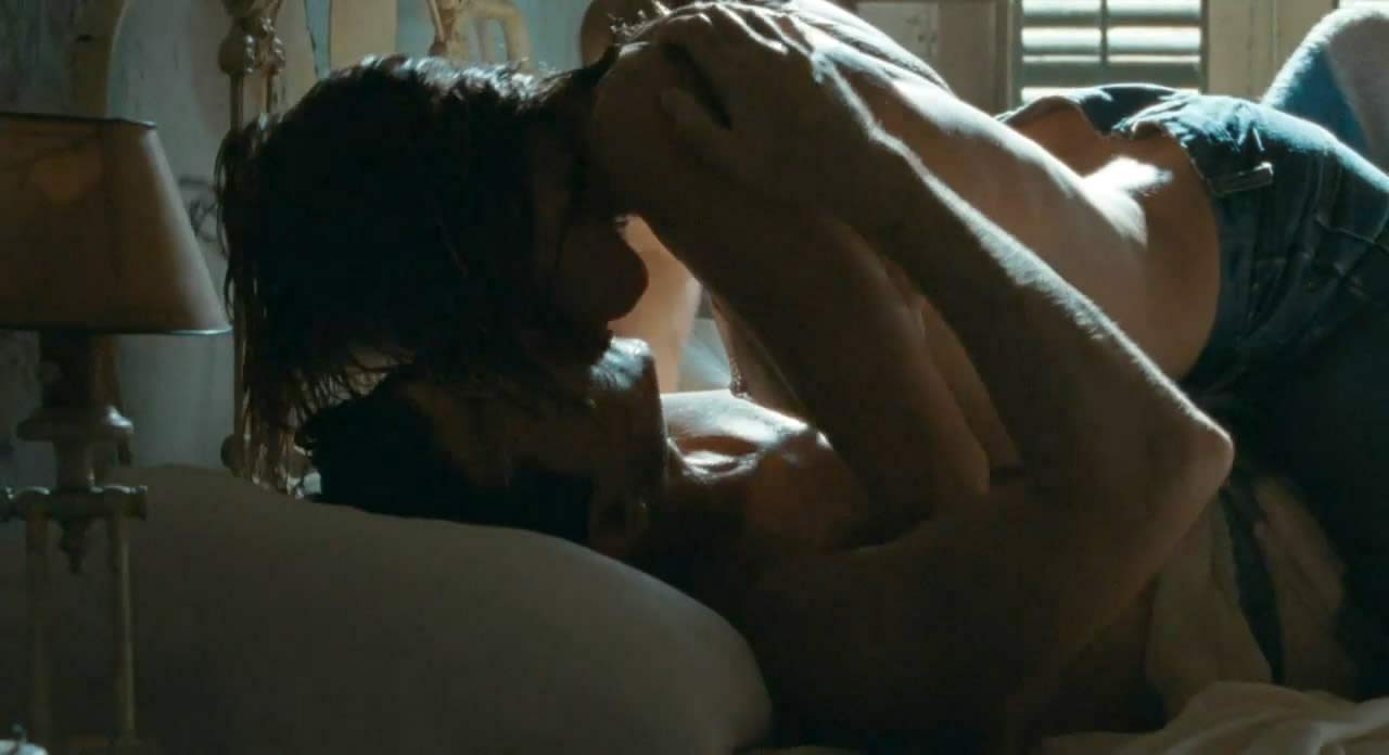 Amber Heard Topless Sex Scene From The Rum Diary Scandal Planet