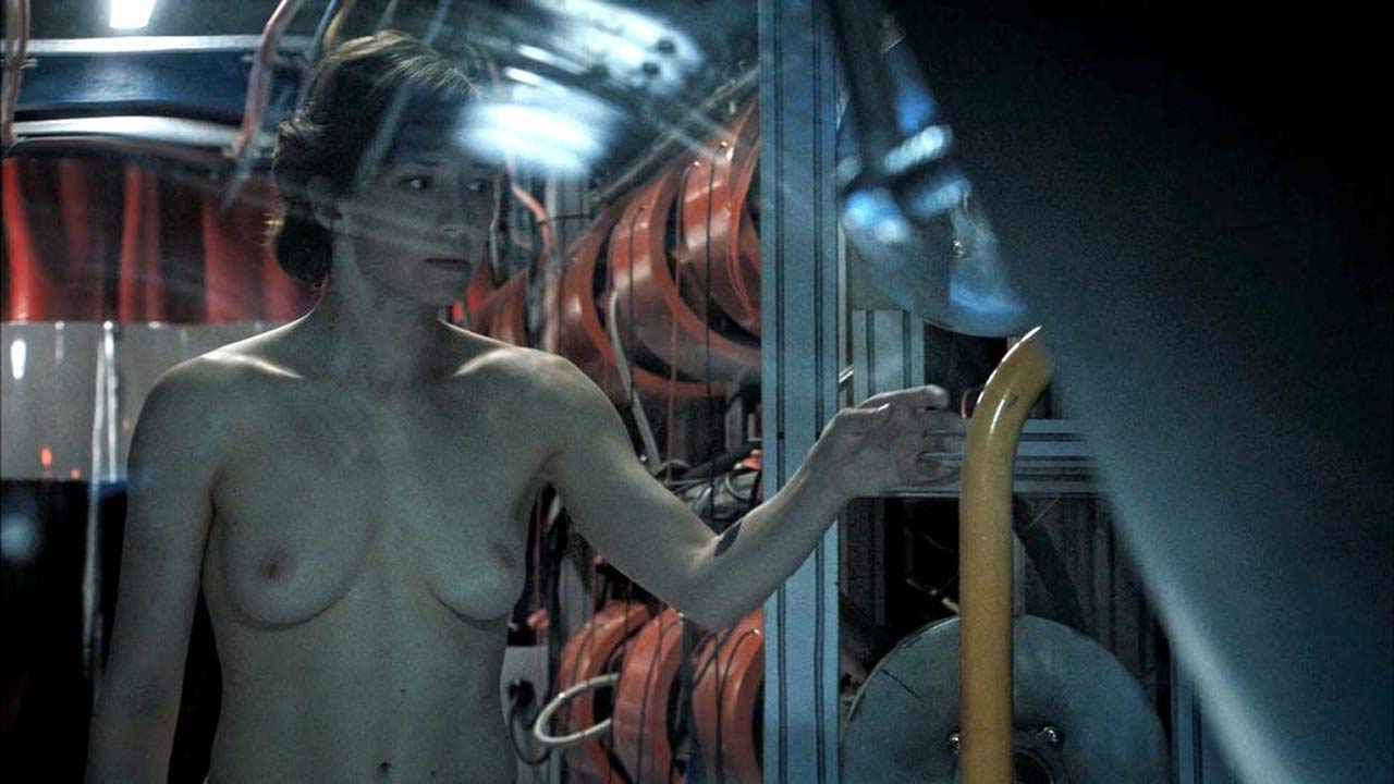 Carrie Coon nude scene.