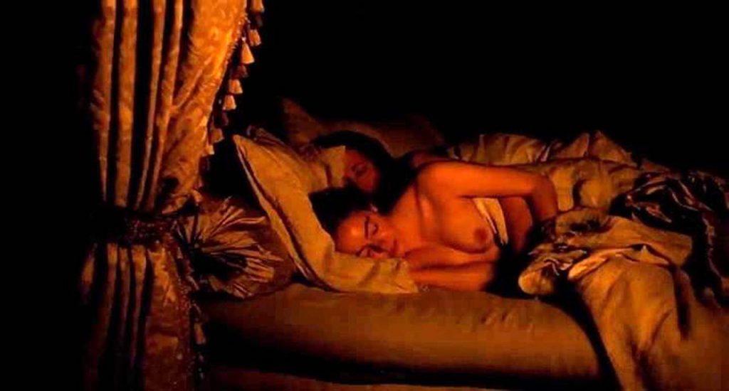 Emma Stone Topless Scene From The Favourite Scandal Planet 2266