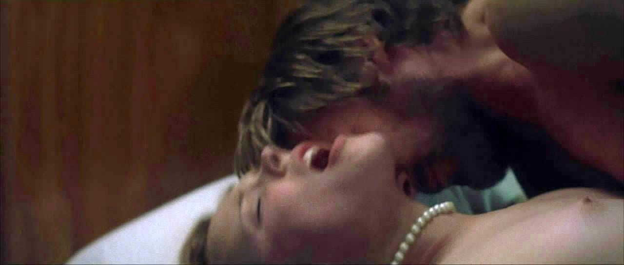 Rachel McAdams sex scene.