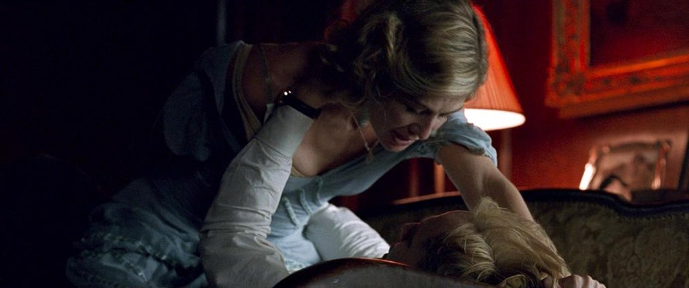 Rosamund Pike caliente escena de sexo