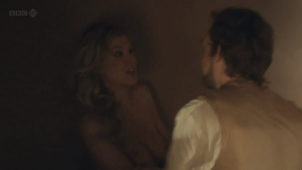 Rosamund Pike in topless