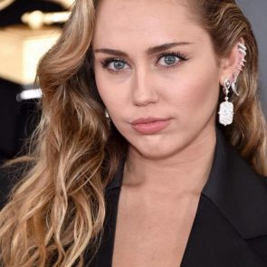 Miley Cyrus Nude Leaked Pics and Real PORN [2020 UPDATE] 123