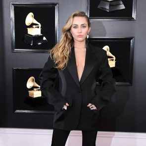 Miley Cyrus Nude Leaked Pics and Real PORN [2020 UPDATE] 118