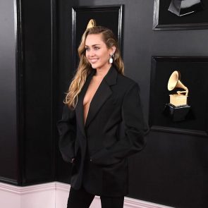 Miley Cyrus Nude Leaked Pics and Real PORN [2020 UPDATE] 116
