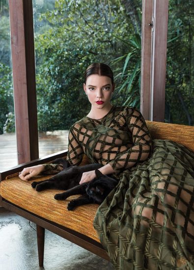 Anya Taylor Joy Nude & Sexy Photos Collection 33