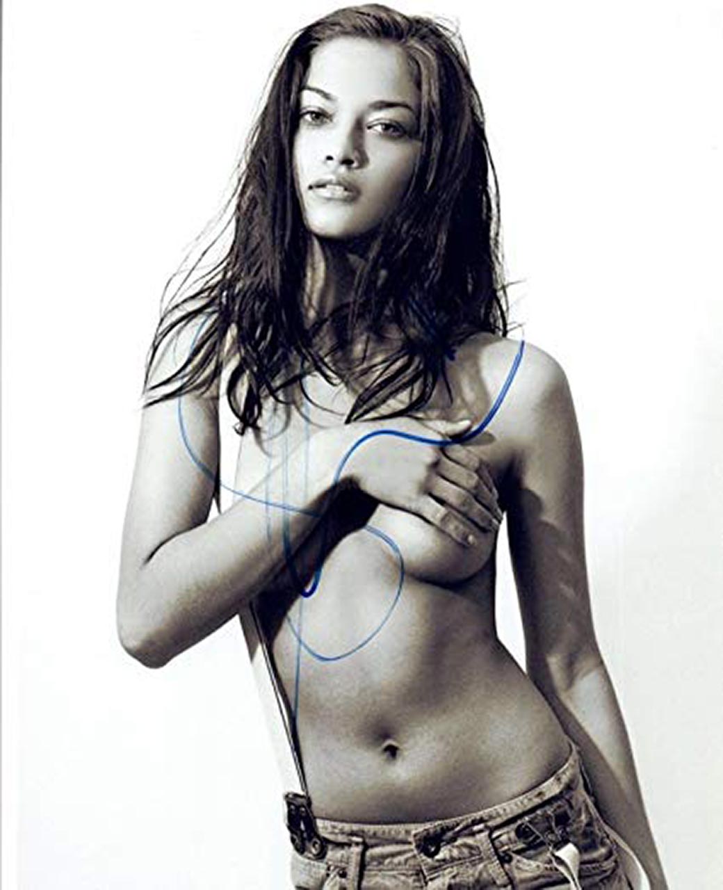 Shanina Shaik Nude And Sexy Pics Collection Scandal Planet 