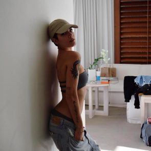 Halsey Nude LEAKED Pics, Porn Video & Sexy Photos 16