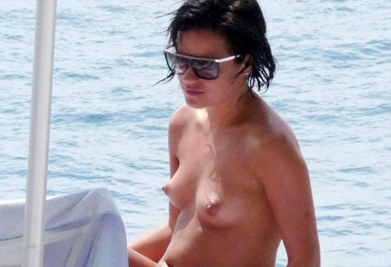 Lilly allen tits