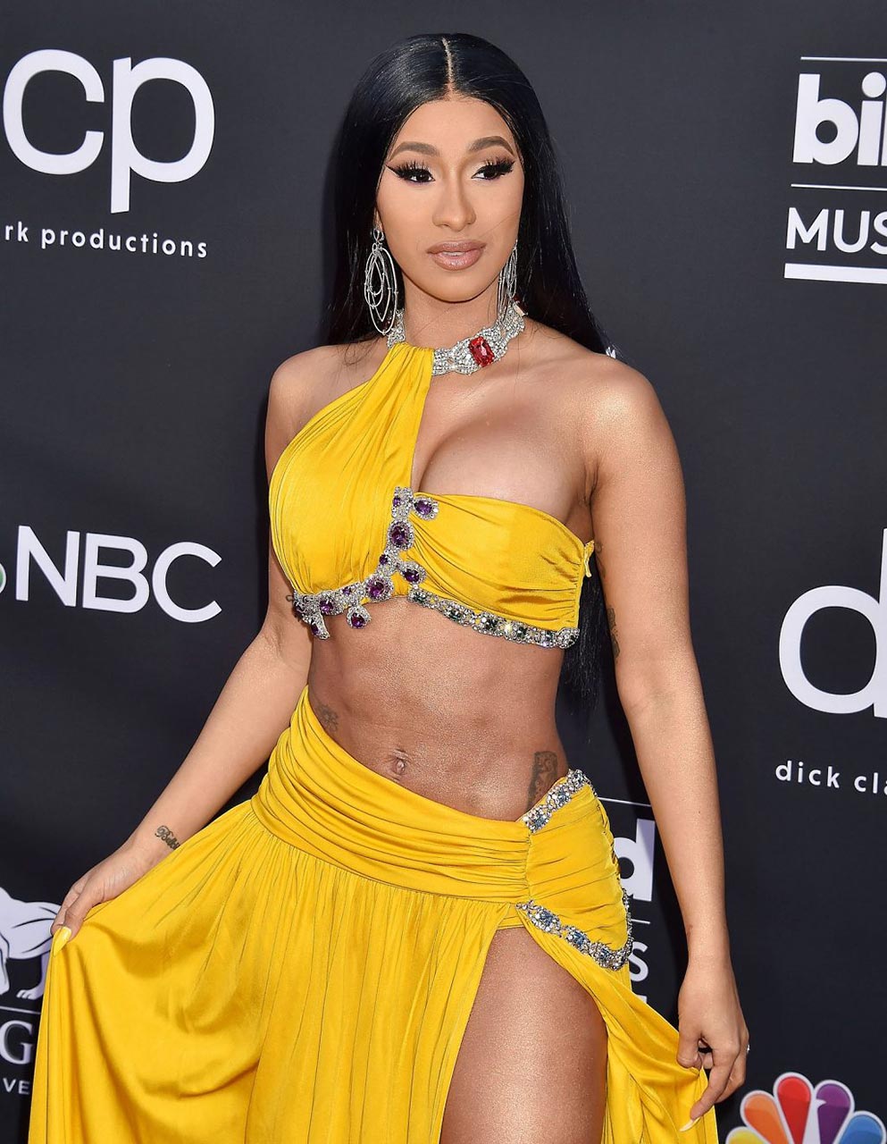 Cardi B Sexy Outfit For Billboard Music Awar