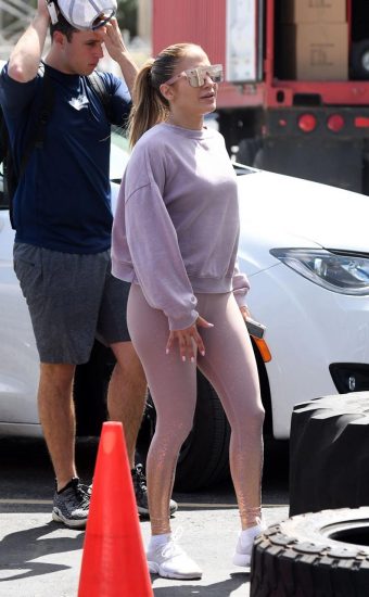Jennifer Lopez Pussy Slip In Public - Scandal Planet