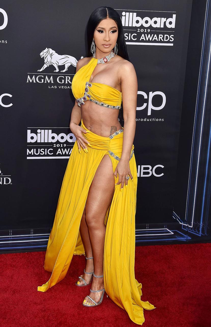 Cardi B Sexy Outfit For Billboard Music Awards Scandal