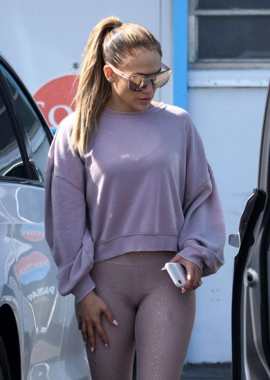 Jennifer Lopez Nude Pics and Naked Sex Videos 69