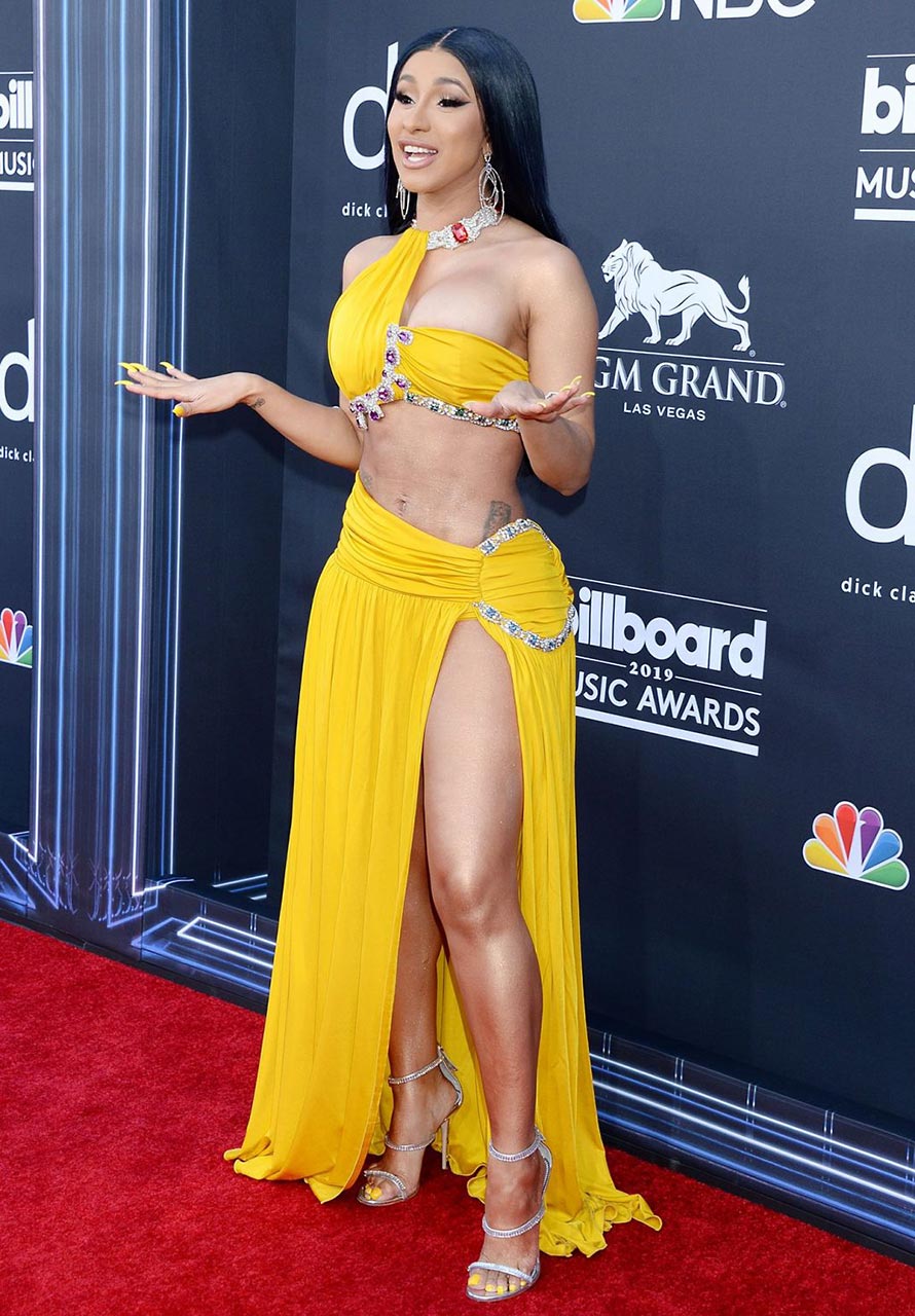 Cardi B Sexy Outfit For Billboard Music Awards Scandal