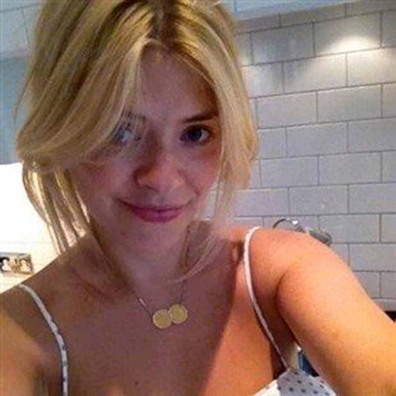 Holly Willoughby Nude Leaked Pics And Porn Scandal Planet 2922