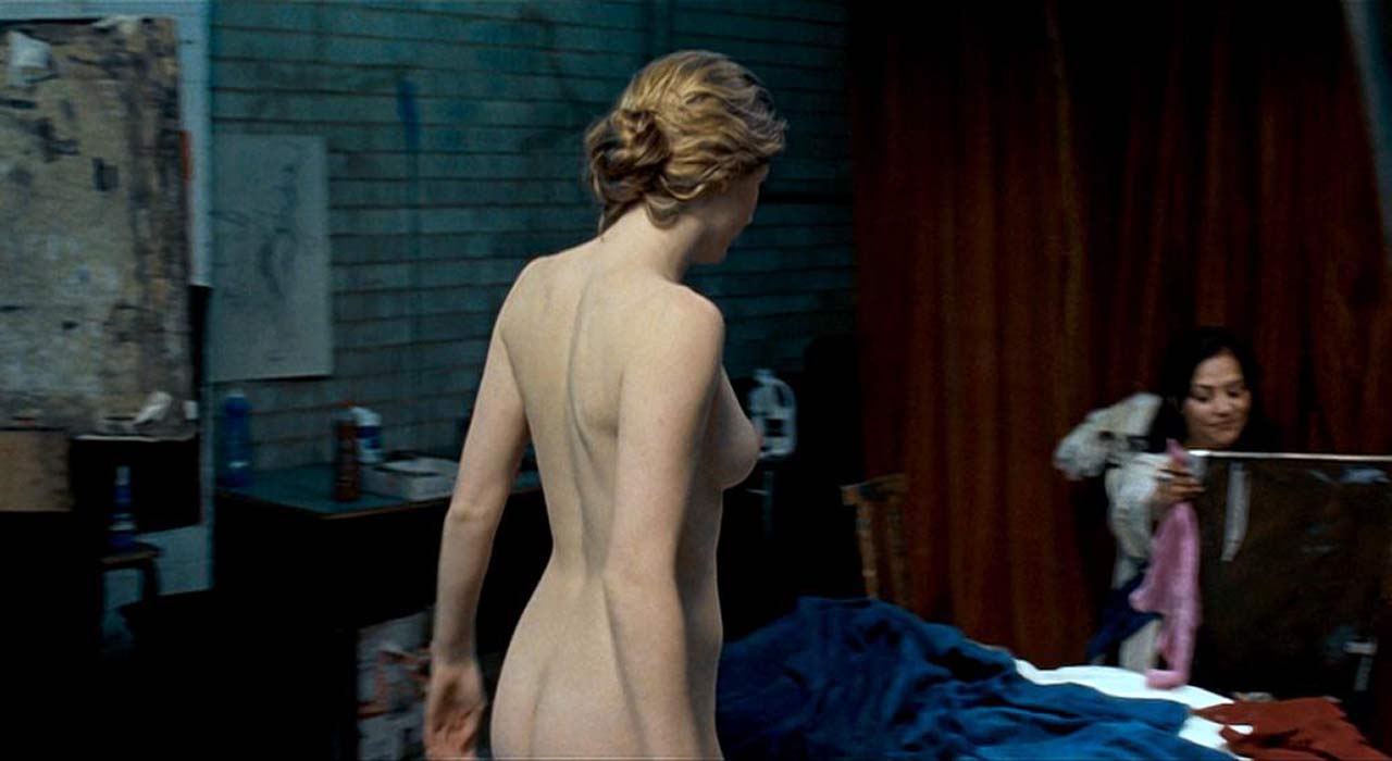 Jodie Whittaker naked scene.