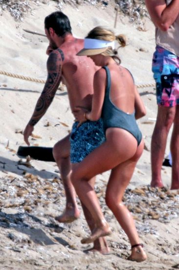 Roberta Sinopoli Nude Tits In Formentera Scandal Planet 