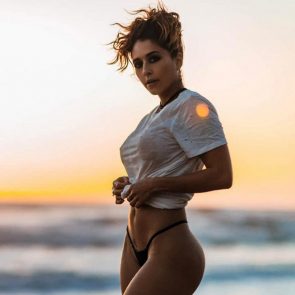 Topless tianna gregory The Celebrity