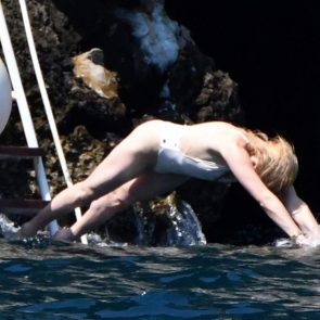 Amber Heard swimming