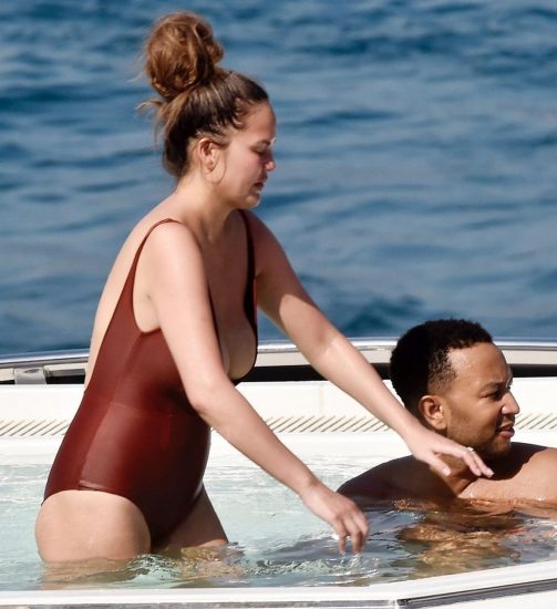 Chrissy Teigen Nude & Topless ULTIMATE Collection 91