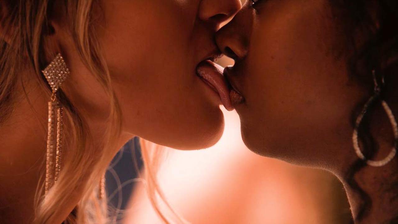 Christina Kirkman And Kayla Smith Lesbo Kiss Scene From Ambitions