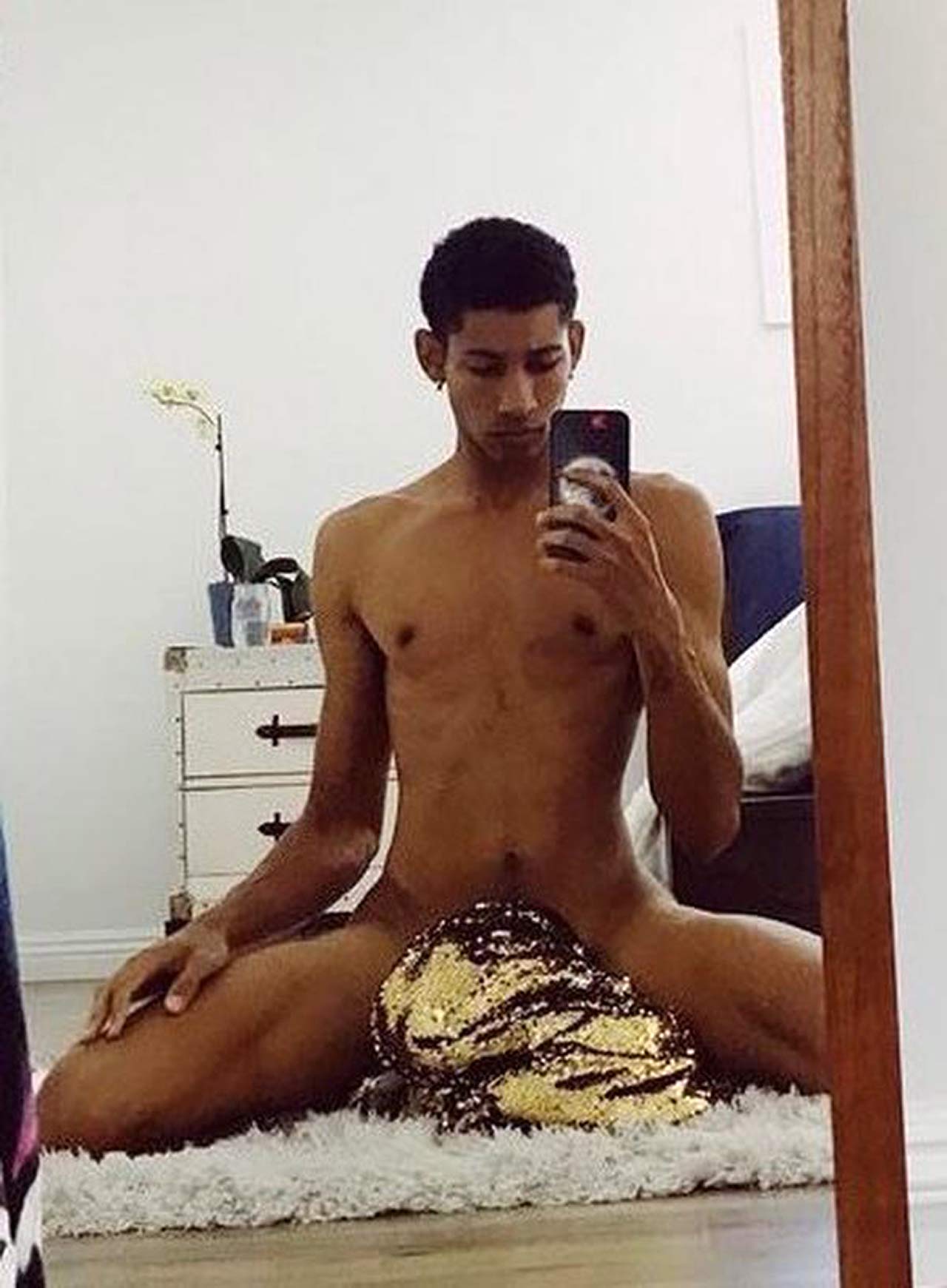 Keiynan Lonsdale Nud