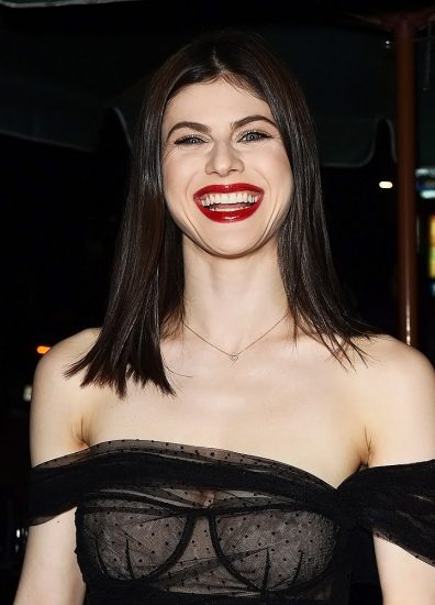 Alexandra Daddario NUDE Pics and Topless Sex Scenes 46