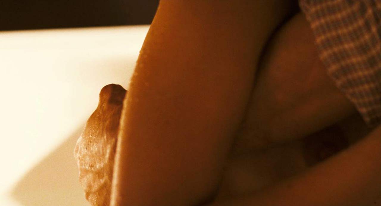 Carolina Crescentini Topless Sex Scene From Parlami Damore Scandal 7333