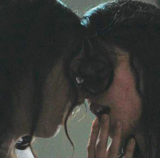 Margaret Qualley And Rebecca Dayan Lesbian Kiss Scene From Novitiate 