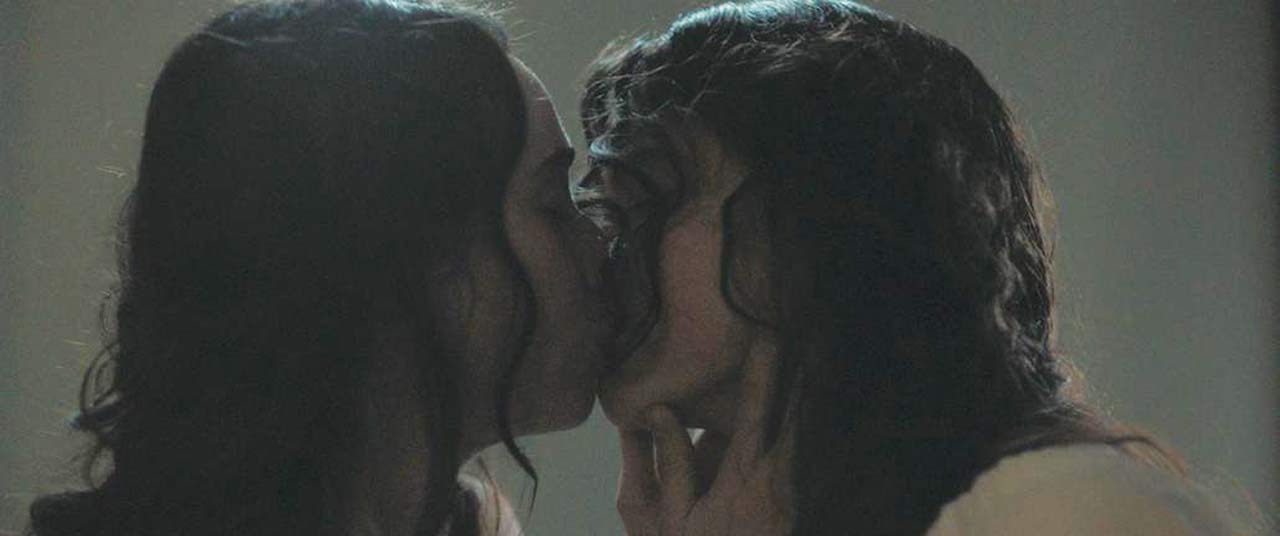 Margaret Qualley And Rebecca Dayan Lesbian Kiss Scene From Novitiate