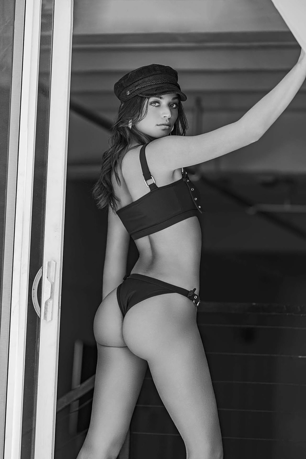 Daniela Lopez Osorio Nude Sexy Photos And Porn Video