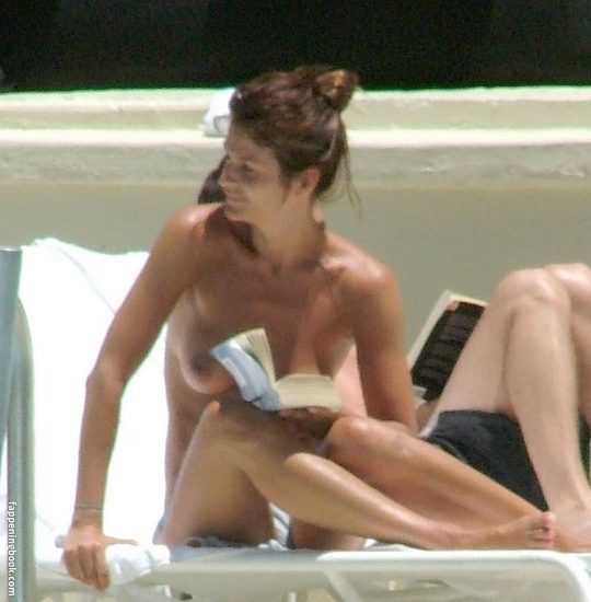 Helena Christensen Nude LEAKED Pics & Sex Tape Porn Video 40