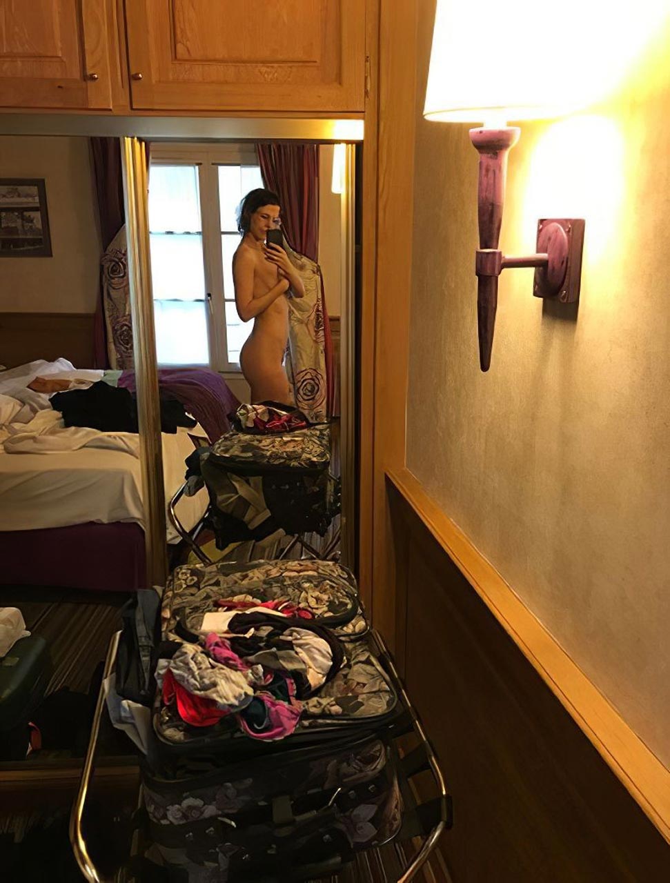 Megan Neuringer nude leaked pics.