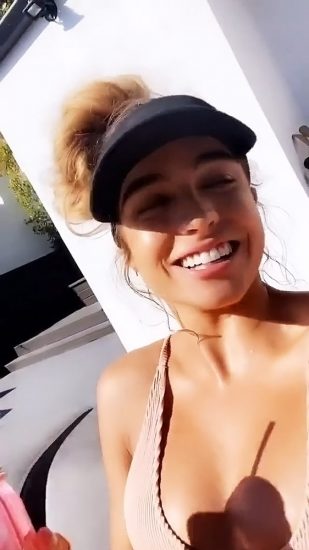 Sommer Ray Nude And Sexy Photos Plus Leaked PORN Video 22