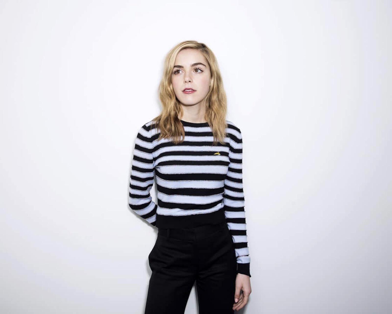 Kiernan Shipka Nude Sexy Pics Plus Naked Scene Scandal Planet