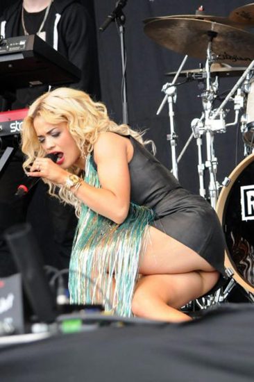 Rita Ora pussy and asshole slip